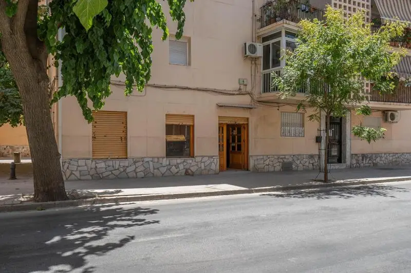 Local Comercial en Venta Granada Cerca Palacio Congresos