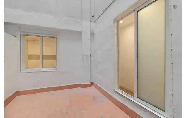 Apartamento 7 Dormitorios Barcelona Estudiantes Trabajadores