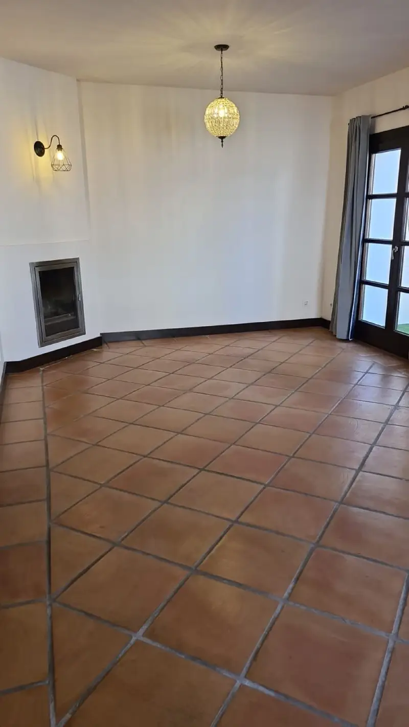 Casa Moderna en Benahavis 4 Dormitorios 3 Banos Alquiler