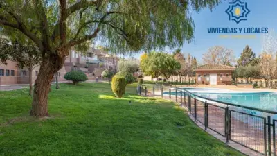 Piso en venta en Granada: 3 dormitorios, terraza 90m2, garaje y trastero