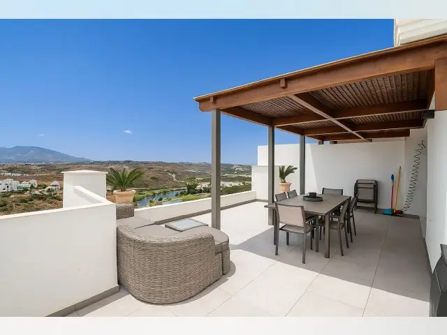 Piso de 3 Dormitorios en venta Calanova-Golf, España