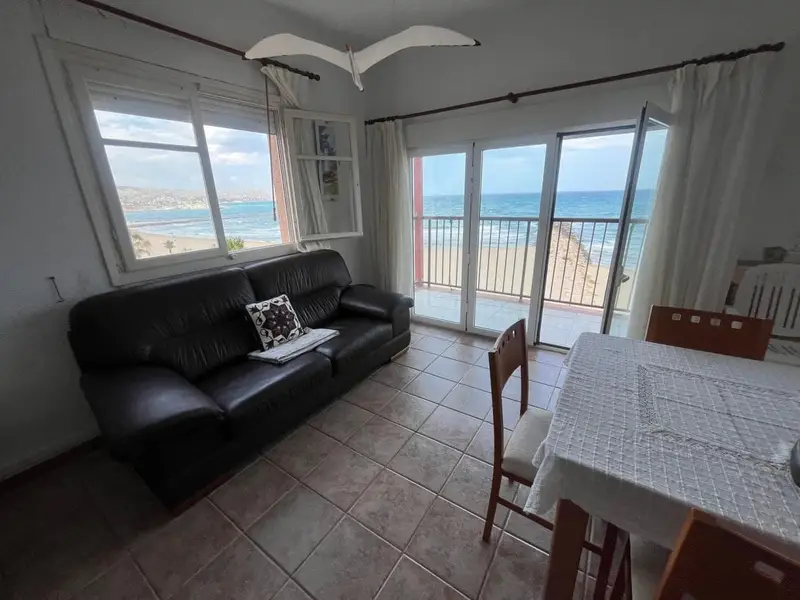 Apartamento en Primera Linea de Playa El Campello Alicante