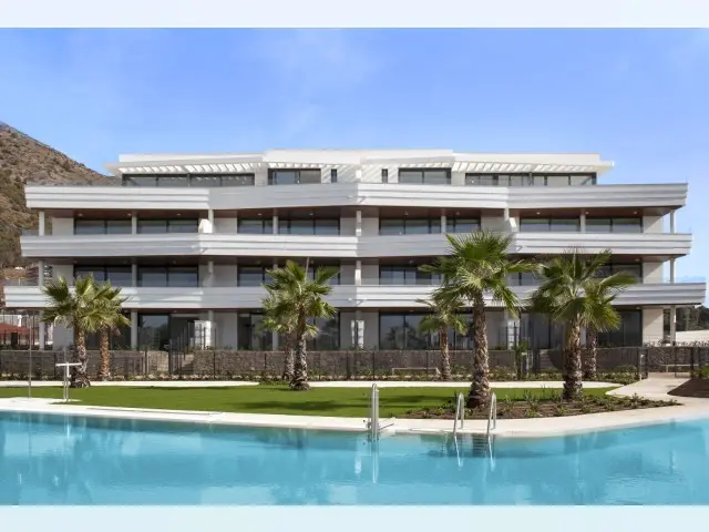 Apartamento en Fuengirola 2 3 dormitorios 2 banos 83m2 145m2