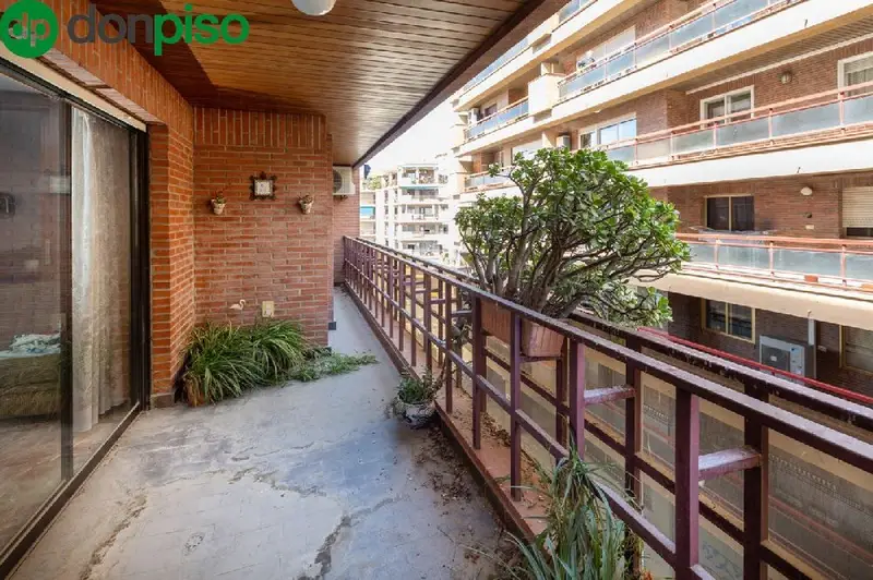 Venta Piso 4 Dormitorios Centro Granada