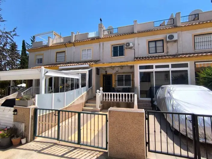 2 Bed Townhouse for sale