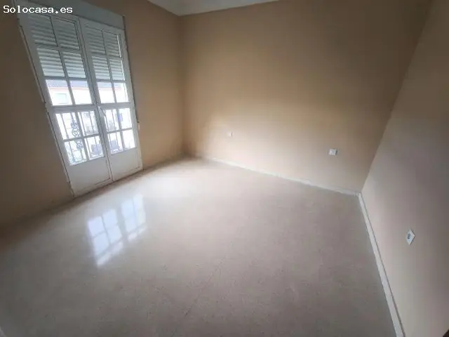 Piso de 3 Habitaciones en Edificio Nuevo