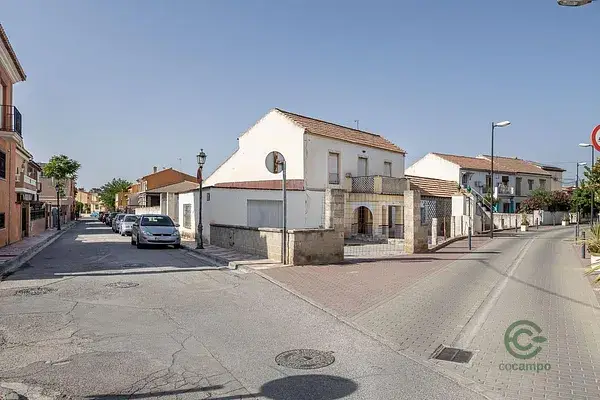 Casa en Ambroz para reformar 400m2