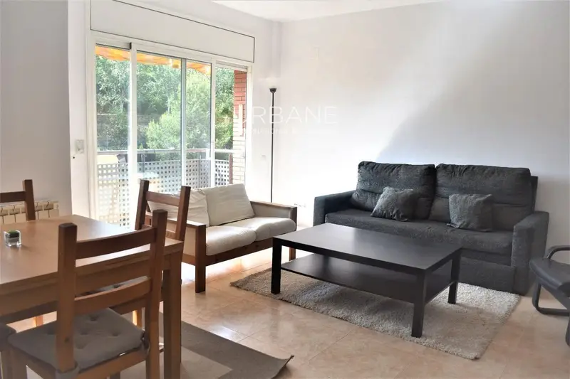 Atico Duplex en Poble Sec Barcelona 2 dormitorios terraza privada