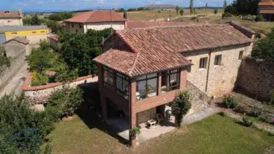 Casa en Puentetoma con Gran Terreno y Vistas