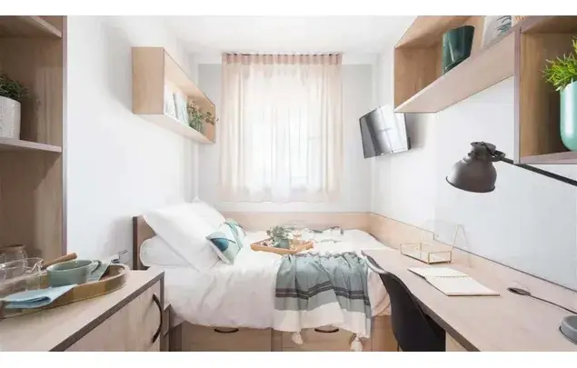 Rent 2 bedroom apartment in Girona