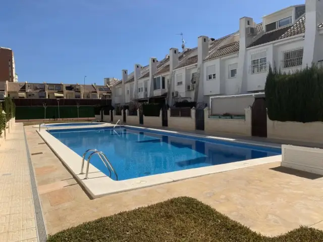 Casa 3 Dormitorios Alicante Cerca de la Playa