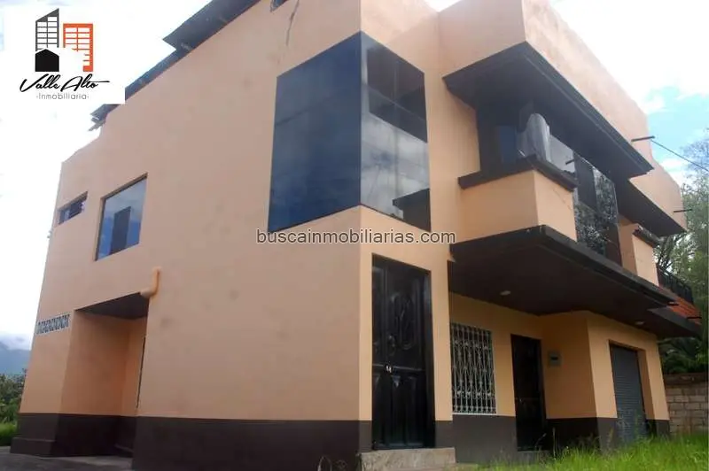 Casa en Venta Paute 2 Departamentos Independientes