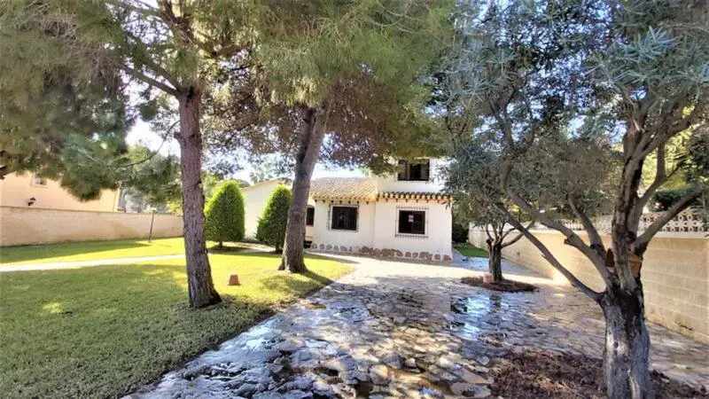 Villa en Punta Prima 4 Dormitorios 3 Baños Piscina Jardin Cerca de la Playa