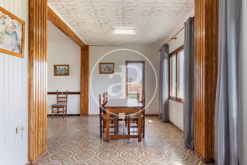 Chalet en Venta Alzira con Vistas Panoramicas y Piscina