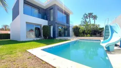Chalet de Lujo en Venta cerca del Mar en Torrevieja