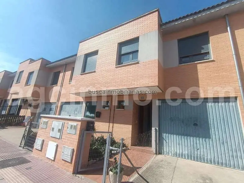 Chalet en Venta Cigales 4 Dormitorios 2 Baños Garaje Piscina