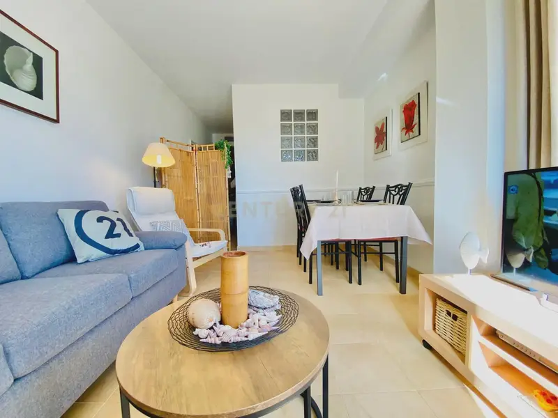 Apartamento en Almerimar con Piscina y Pistas de Tenis
