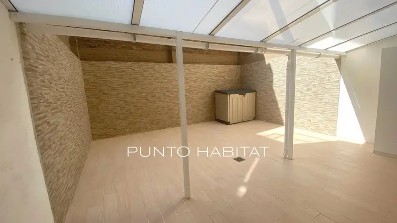 Piso Reformado Sagrada Familia Patio Privado 62m2