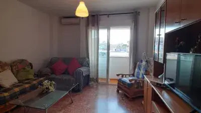 Piso en Venta Zona Norte Motril 146m² 3+1 habitaciones