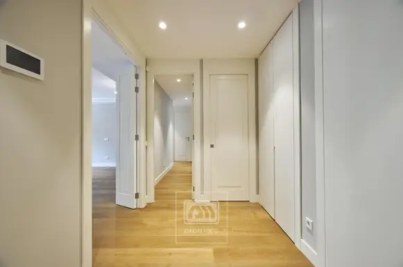 PISO EN VENTA A ESTRENAR DENTRO DE URBANIZACIÓN CON SEGURIDAD 24H.