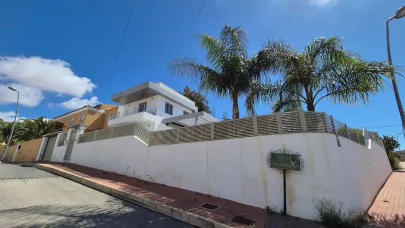 Villa Moderna en Los Balcones Torrevieja