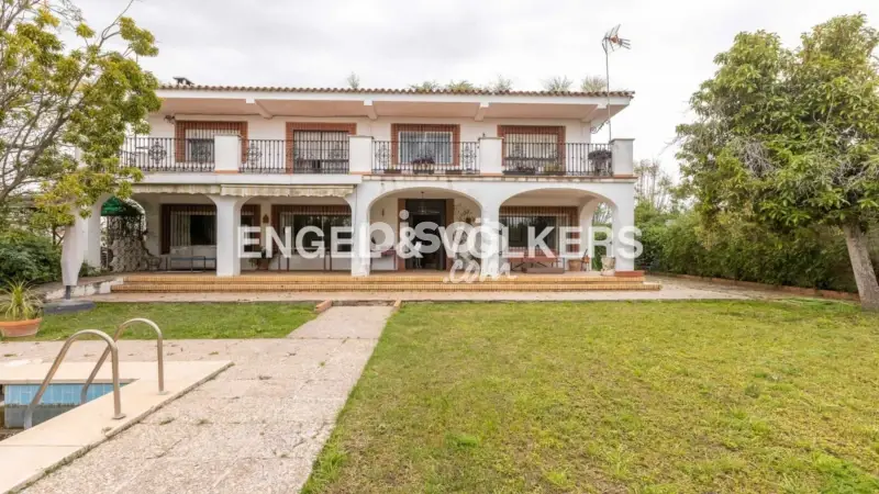 Casa Rustica en Venta Sanlúcar la Mayor
