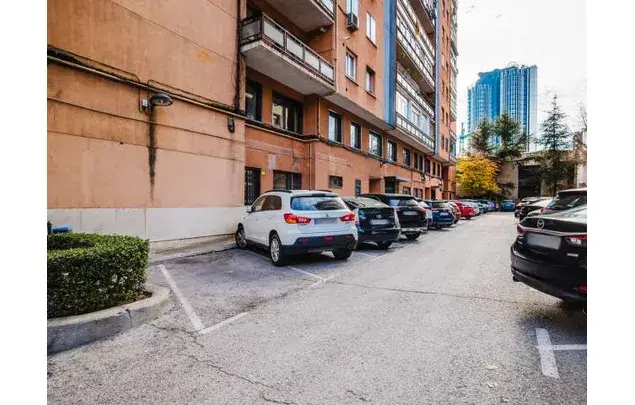 Rent 1 bedroom apartment of 53 m² in Madrid