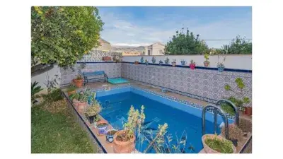 Casa Adosada en Ogíjares: 4 Dormitorios, Patio Privado
