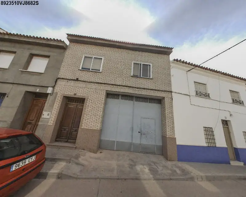 Casa 6 habitaciones 2 baños Campo de Criptana 369m2