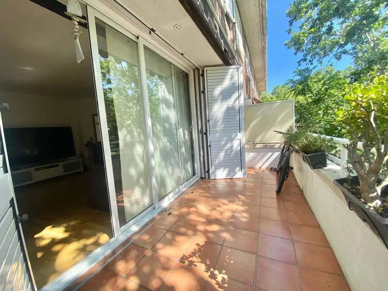 Casa Pareada en Molins de Rei con 3 Habitaciones y Terraza