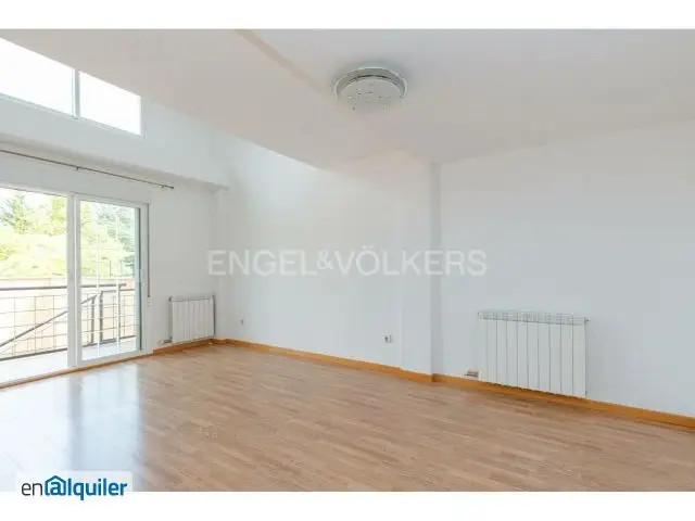 Chalet en Alquiler La Garena Alcal	 a de Henares 3 Dormitorios 3 Ba	 os
