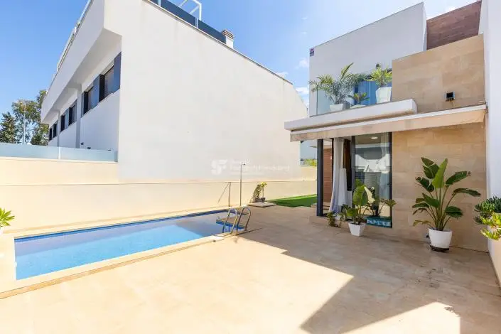 Villa en San Pedro del Pinatar 3 Dormitorios Piscina Privada