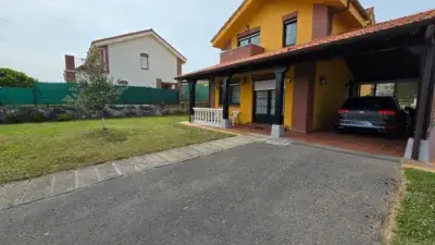 Chalet en Venta en Galizano Cerca de la Playa