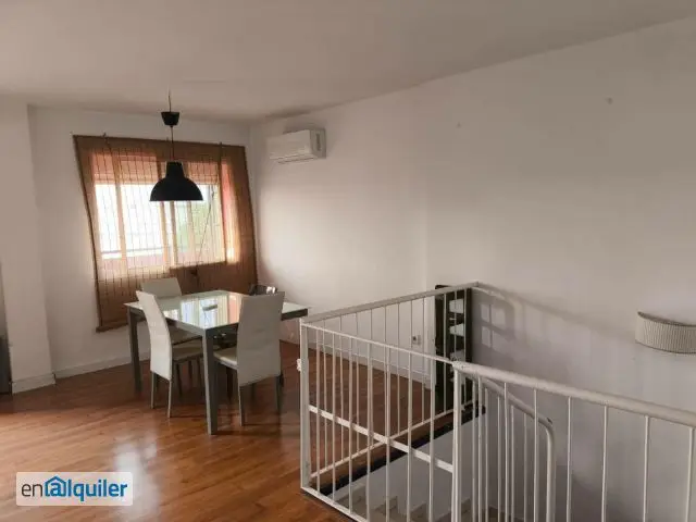 Duplex en Sevilla Este con Terraza y Garaje