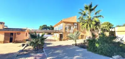 Chalet Rustico en San Vicente del Raspeig con Piscina