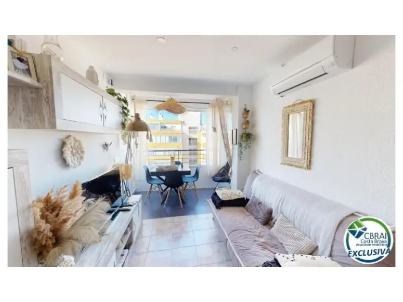 Venta Piso Luminoso Roses Playa Piscina Comunitaria