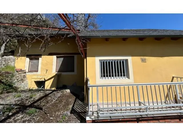 Casa con Terreno en Penoselo Vega de Espinareda
