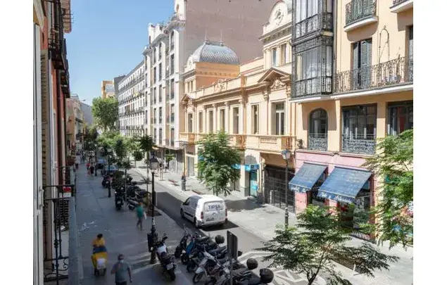 Habitación en Apartamento de 125m² en Lavapiés Madrid