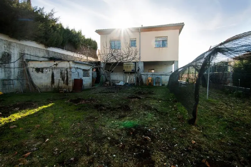 Venta Casa con calefacción Huetor Santillan Ref 03393