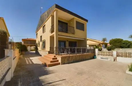 Adosado en Los Urrutias Primera Linea de Playa 4 Dorm 2 Baños
