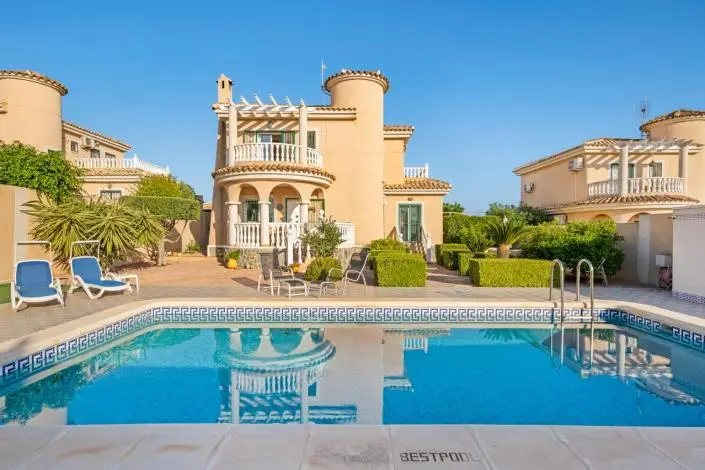 Villa 3 Dormitorios Piscina Privada Jardin Terrazas La Marina