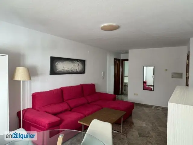 Apartamento Amueblado con Garaje en Granada Centro