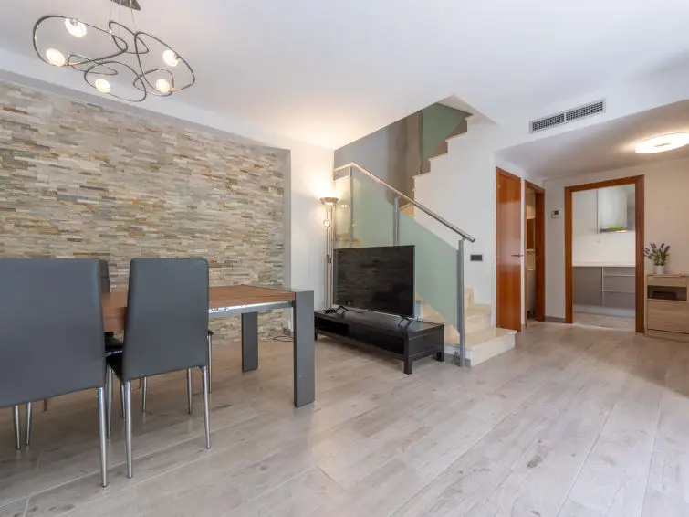 Casa-Villa de 4 Dormitorios alquiler Cambrils, España