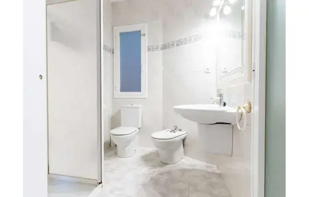 Alquiler habitaciones Barcelona piso amueblado 5 habitaciones