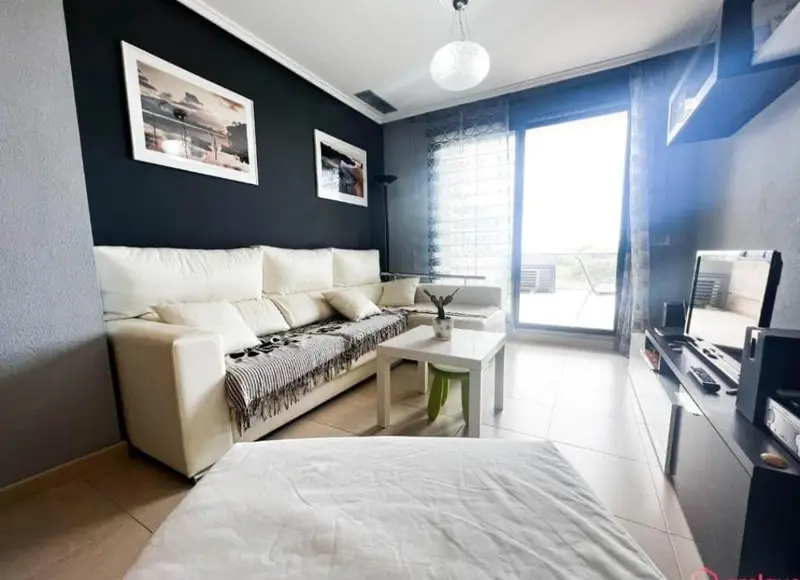 Apartamento en Oropesa con Terraza y Vistas al Mar