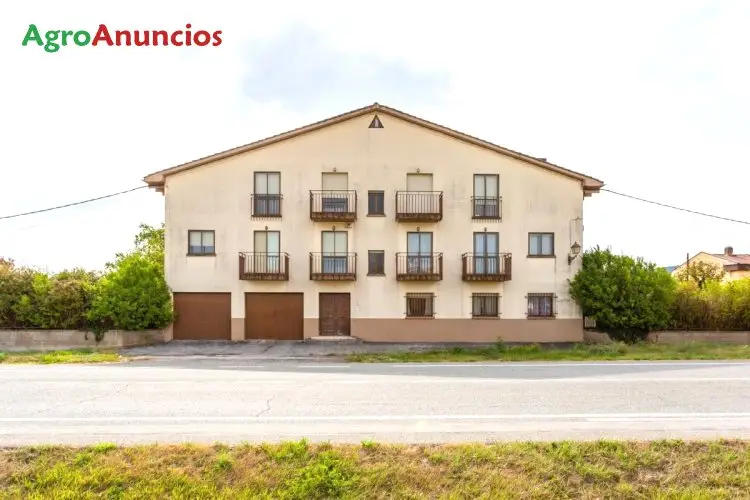 Venta  de Casa con 4 pisos independientes en Navarra