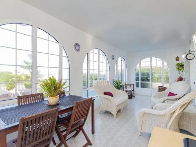 Chalet en venta cerca de Calan Bosch y Son Xoriguer