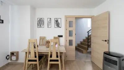 Casa en venta en Armilla 3 habitaciones 2 baños Recien reformada