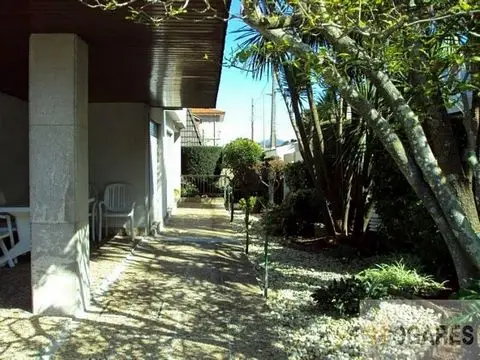 Casa Villa 5 Dormitorios Vigo Chalet Amplio Jardin