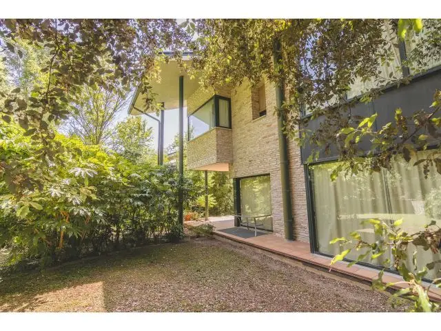 Chalet en Venta Gorraiz Navarra 600m2 1276m2 Jardin Privado